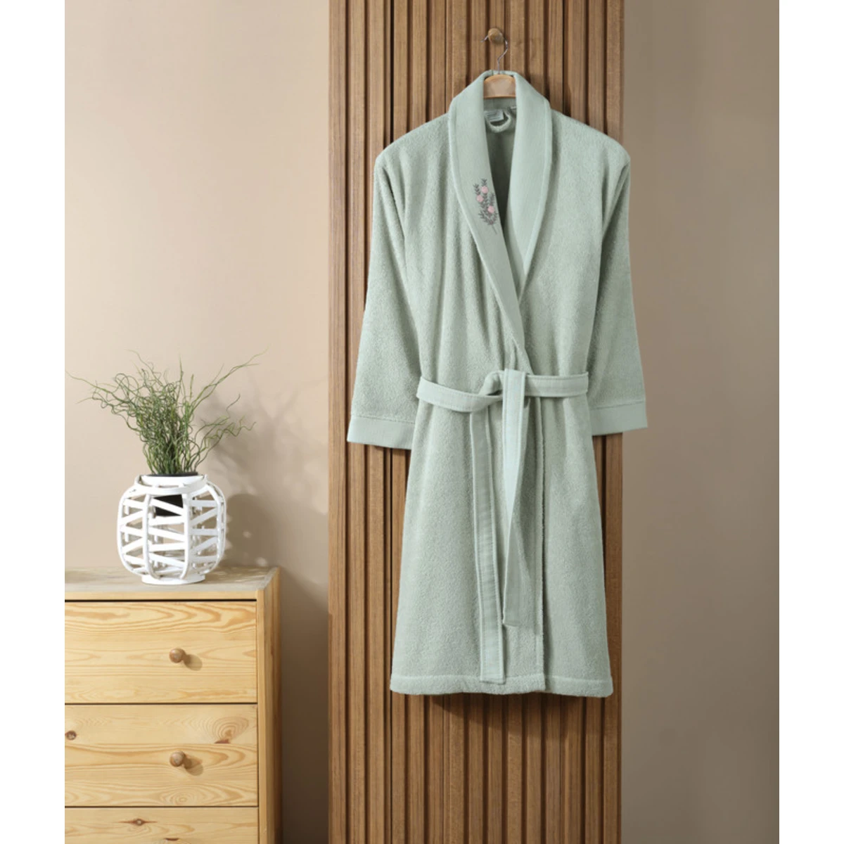 Manamo Tiny Rose Embroidered Bathrobe Cotton Cameo Green L/XL